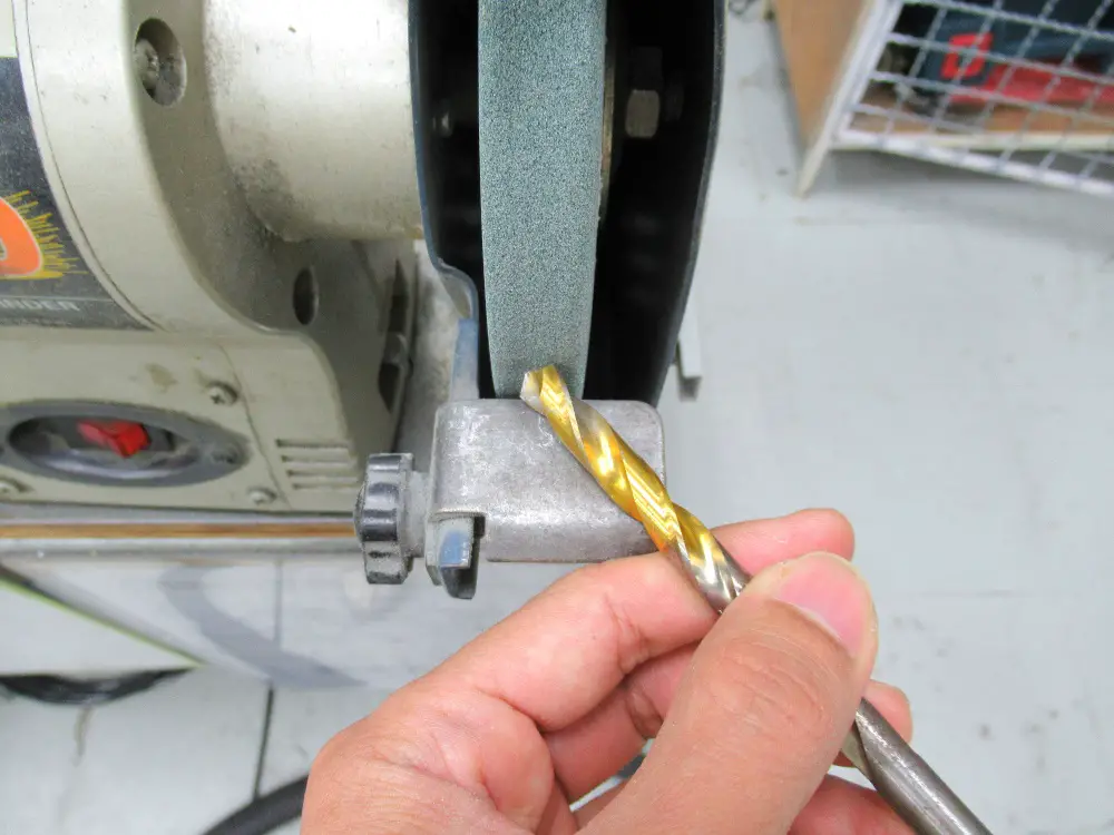 sharpen drill bits with a belt grinder