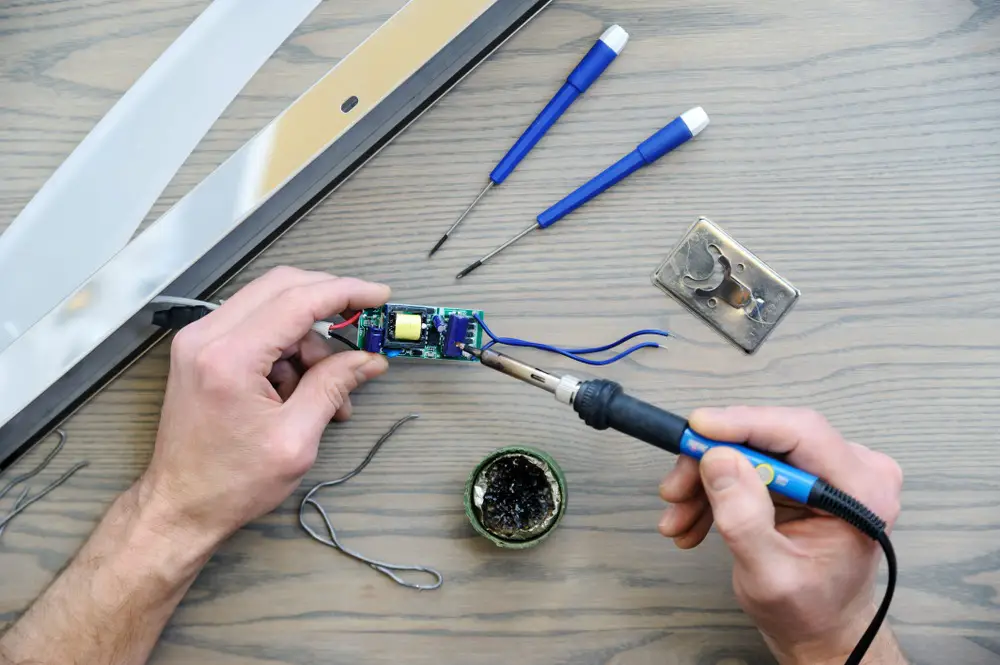 How Does A Soldering Iron Work