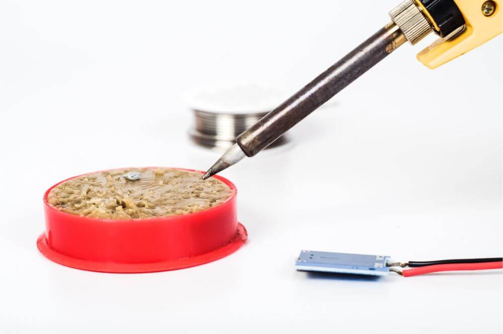 How to Use Solder Paste with a Soldering Iron - Hand Tools for Fun